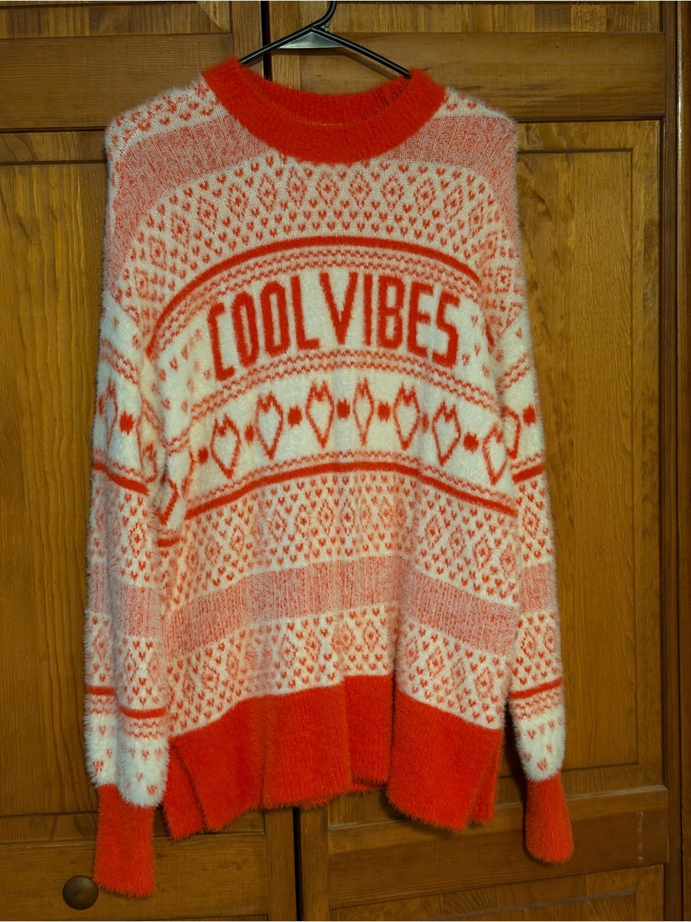 Oversized Aerie Red & White 'COOL VIBES' Fuzzy Knit Crew Sweater
